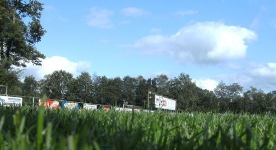 onderhoud aan de (trainingsvelden) weer opgepakt